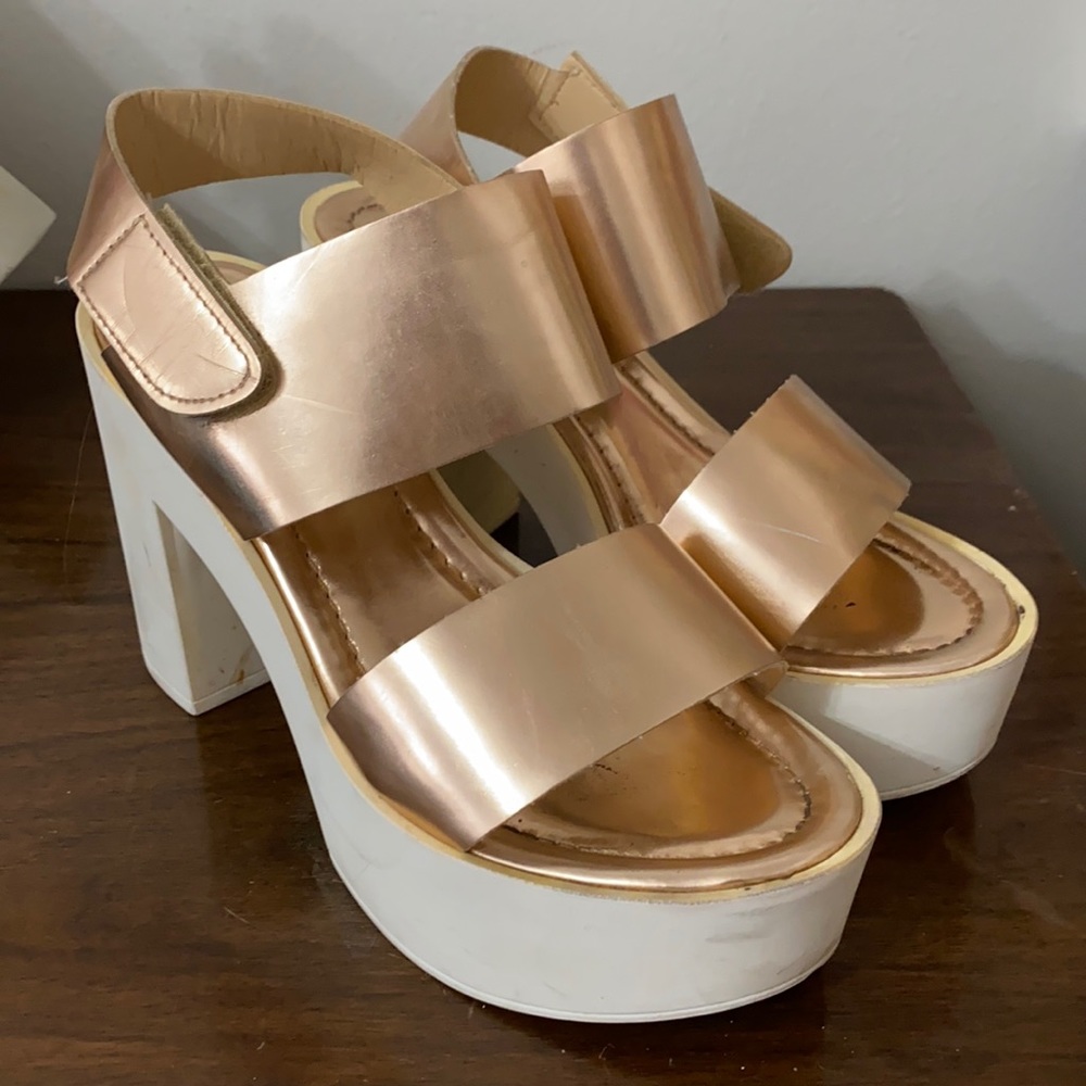 Steve Madden Pink Metallic Platform Heels 37